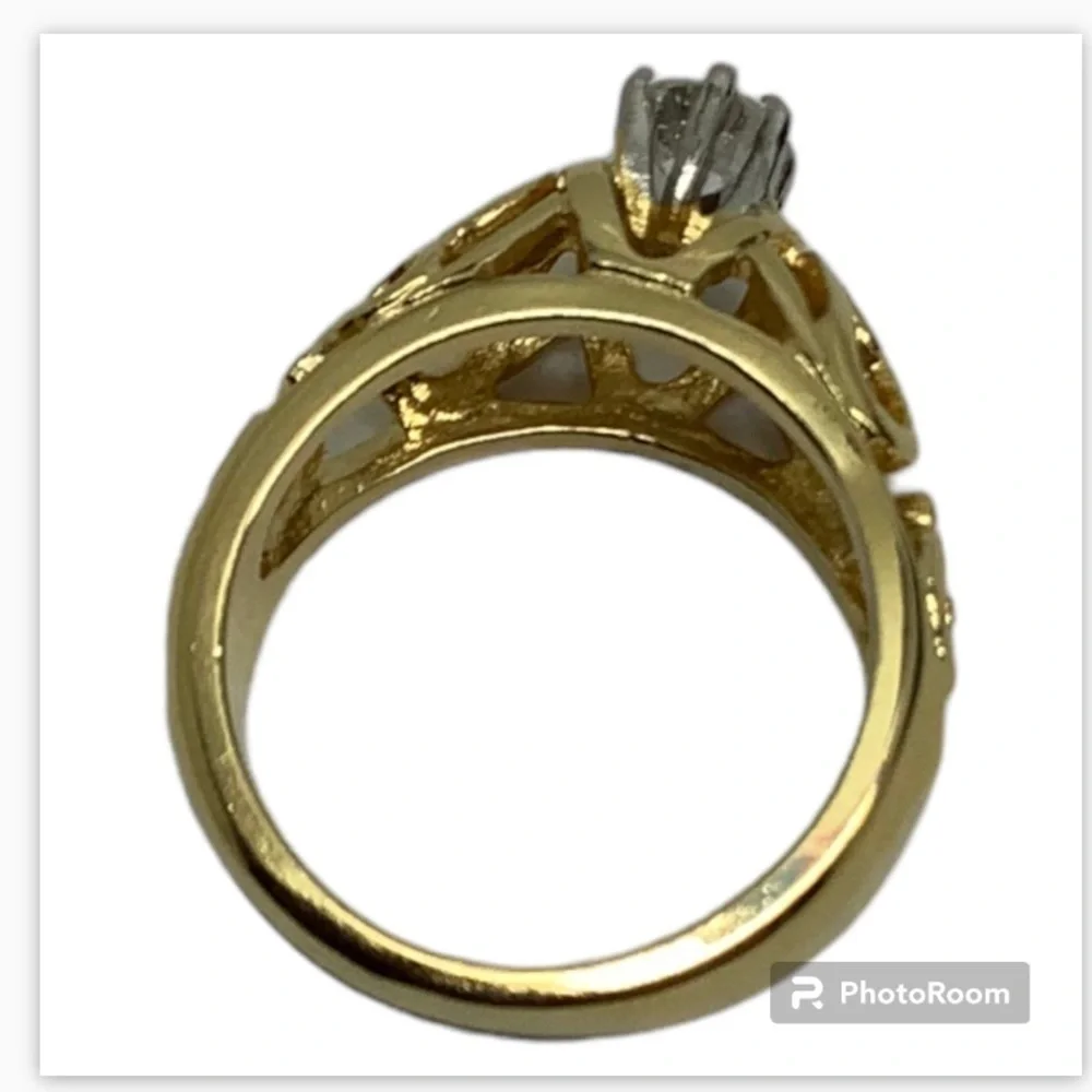 NWOT Gold plated Cubic Zirconia solitaire ring